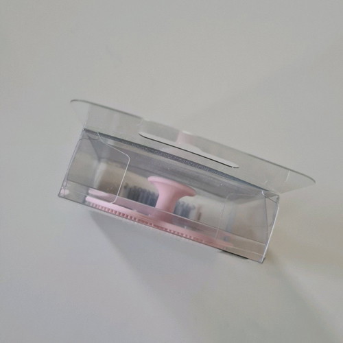 Lip exfoliating brush new Dust + Cream