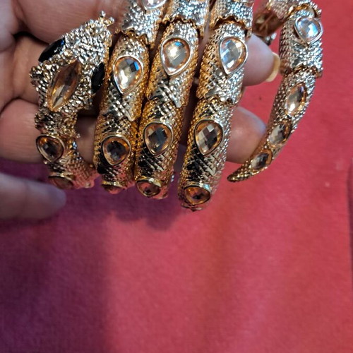 Snake bracelet new, gold color