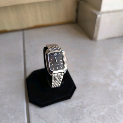 Women's watch new, silver