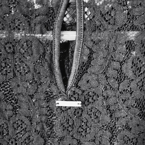 Attrattivo black lace sleeveless crop top, size M