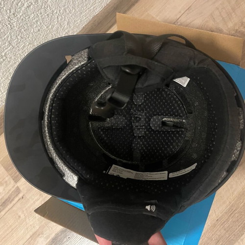 Sandbox ski/snowboard helmet new size S