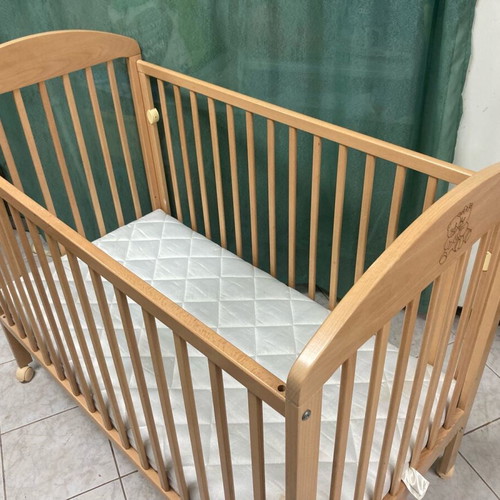 Baby cot with Greco Storm mattress like new