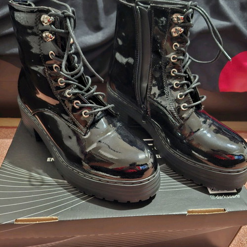 Women’s black patent leather boots like new with thick sole
