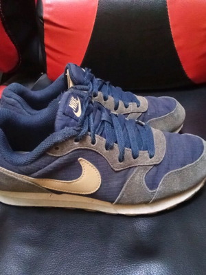Nike kids athletic shoes used, size 36.5, gray and blue