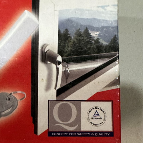 Window handles set of 2 with lock and 2 keys each, white, new