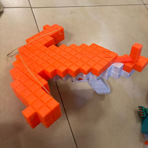 Nerf Minecraft Dart Blaster like new