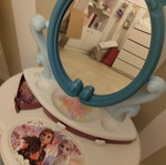 Frozen vanity with stool new