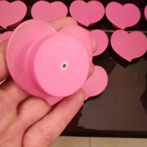 Wooden pink heart knobs like new, pack of 18