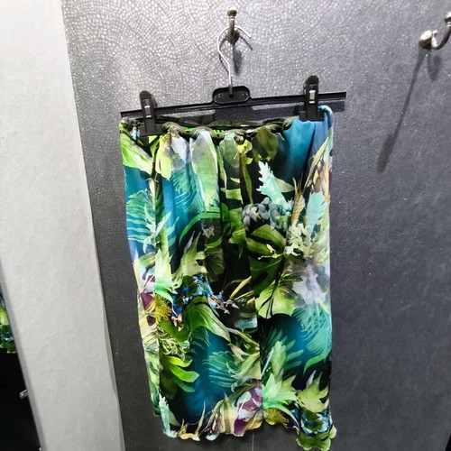 Bianca colorful knee-length skirt like new, elastic waist