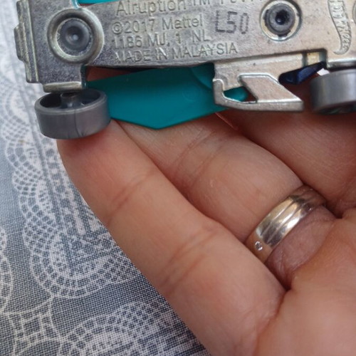 Hot Wheels Airuption 2017 used with slightly bent rear axle