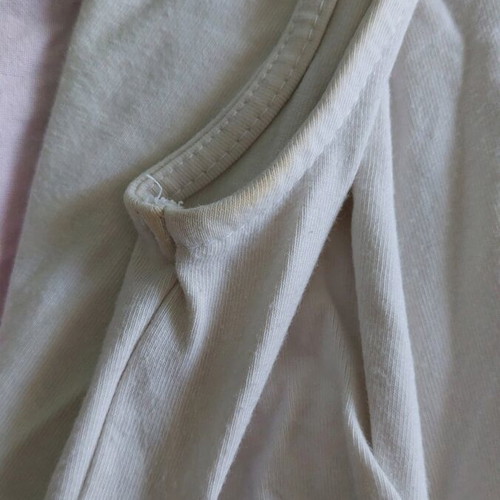 White Stradivarius crop top used with button detail