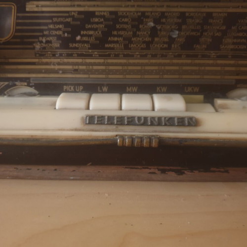 Telefunken classic tabletop tube radio used, Gavotte series 1955–1957