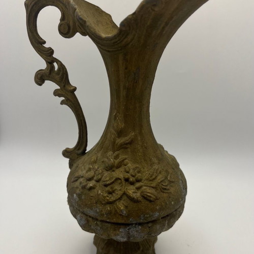 Bronze decorative vessel used