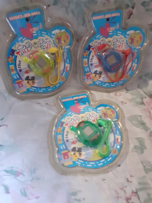 Tamagotchi three closed new