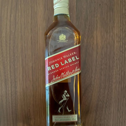 Johnnie Walker sealed 750 ml