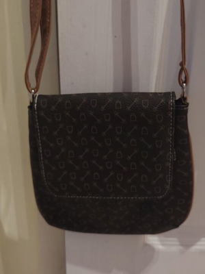 Crossbody bag dark brown with beige strap like new