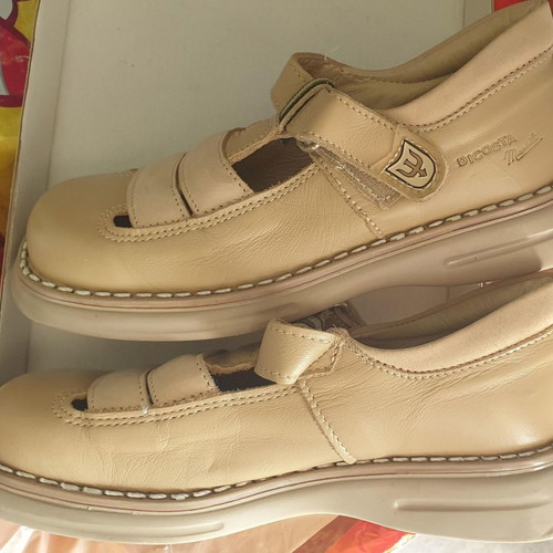 Children's Sandals Dicosta size 29. In excellent condition