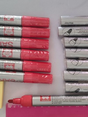 Sakura XLWBK whiteboard markers new pack of 13 pieces