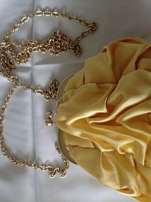 Vintage satin shoulder bag gold like new