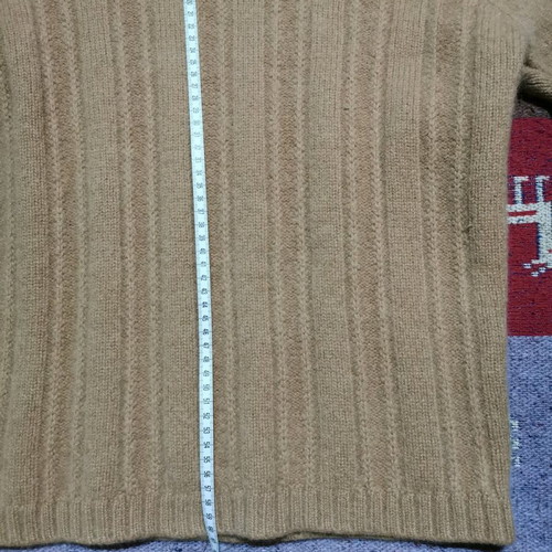 Italian 100% cashmere sweater like new, beige