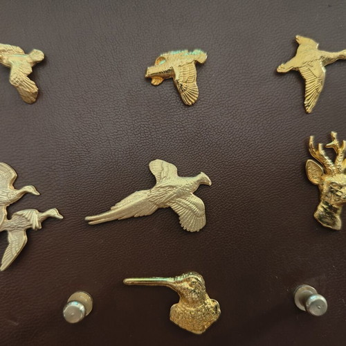 Hunting-themed lapel and tie pins new