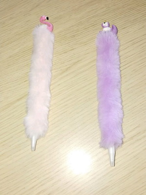 Furry pens like new, set of 2