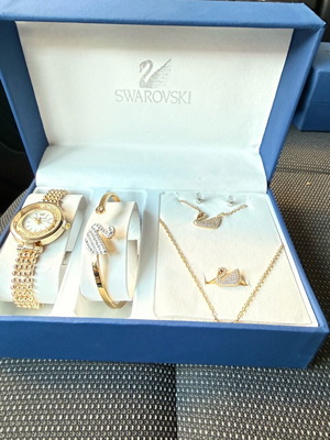 Σετ Swarovski καινούργιο