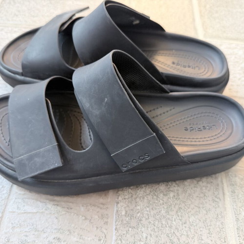 Crocs women's sandals like new, size 41/42, black