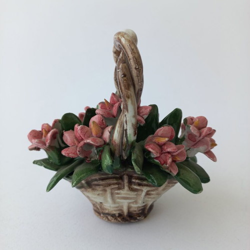 Old ceramic decorative basket figurine like new, handmade Italian
