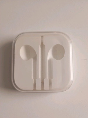 Apple case for headphones like new