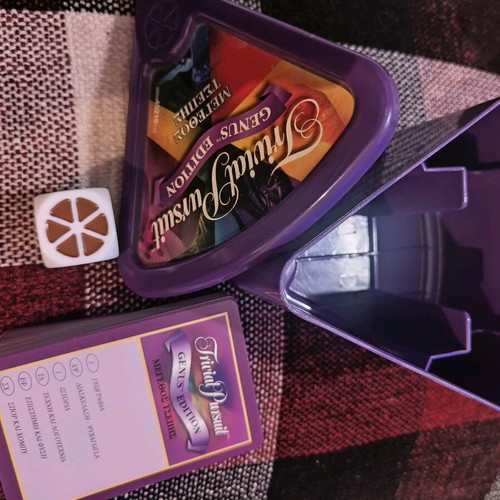 Trivial Pursuit pocket size like new