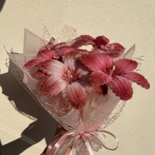 Handmade bouquet with 9 flowers like new
