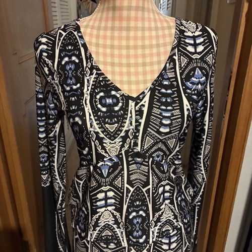 Ethnic Aztec Design Spring Dress fitted midi or maxi Bodyflirt Boutique used