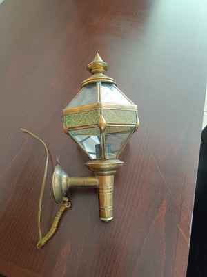Vintage brass wall light used, very good condition