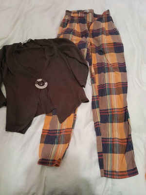 Pants like new size S with free blouse gift