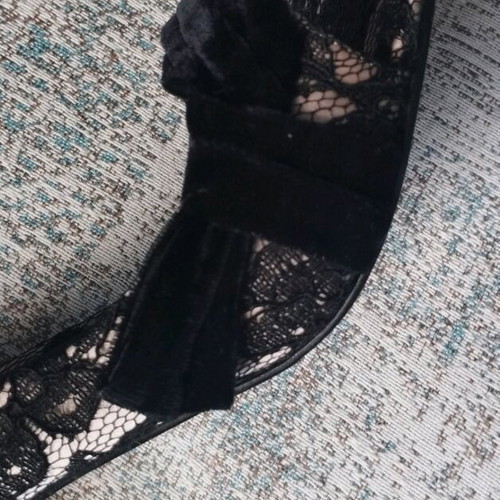 Nine West sandals like new, lace and velvet, heel 9cm, size 38.5