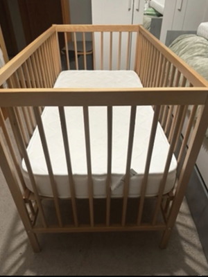 Wooden baby cot 60x120cm with mattress