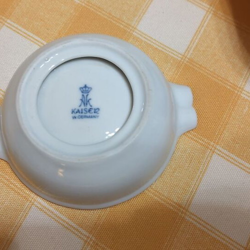 Kaiser W. Germany porcelain set like new, collectible pieces