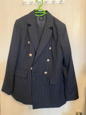 Γυναικείο κουστούμι Sinsay σκούρο μπλε με ρίγα μεταχειρισμένο