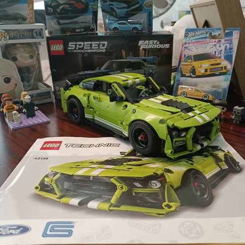 Lego Technic 42138 Ford Mustang Shelby Cobra GT500 like new with pullback