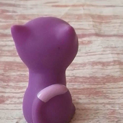 Purple dog squeeze figure like new