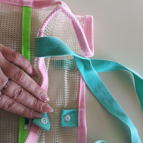 Children's beach bag perforated small like new