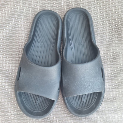 Black slippers size 39-40