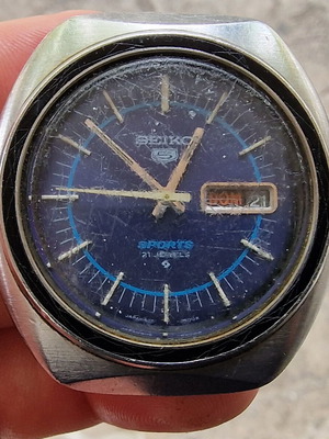 Seiko 5 Sports 6119-8450 μεταχειρισμένο ανδρικό ρολόι με γρατζουνισμένο τζαμάκι