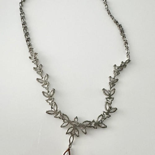 Necklace like new, beautiful