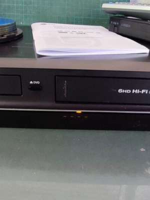 LG DVDR RC288 двоен VHS и DVD рекордер, като нов