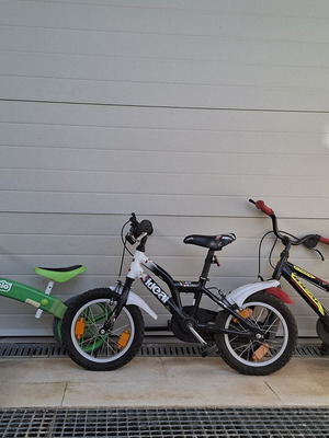 Children's bicycles like new, pack of 3, balance and 14-inch bikes