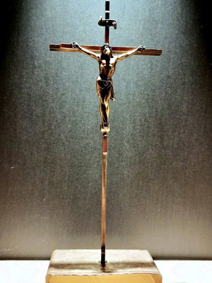 Колекционен католически сакристийски кръст като нов, бронз и мед