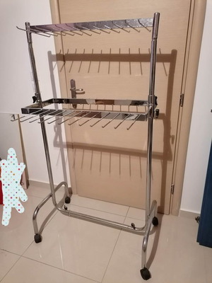 Подов метален стелаж с две страни