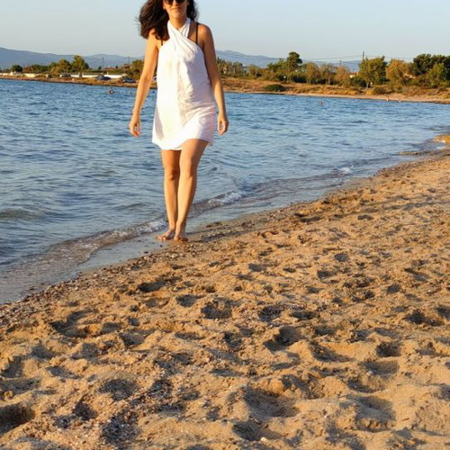 oysho beach dress Linen used, white halter,… making it ideal for Toni Tommy Hilfiger Colorblocked Asymmetrical Sizes for daughter's dress:104 cm